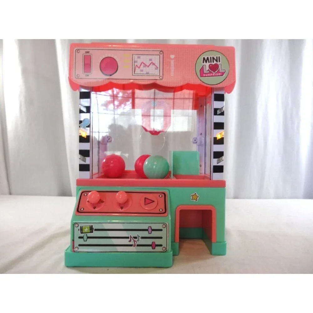 LOL Surprise Minis Claw Machine‎ Playset with  Mini Balls